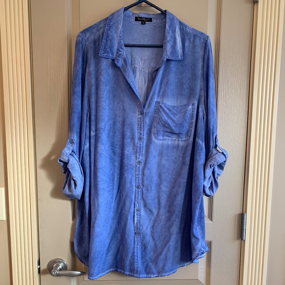 Velvet Heart Distressed button down shirt